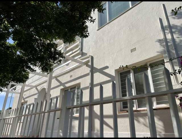 433M² BUILDING TO LET IN VREDEHOEK